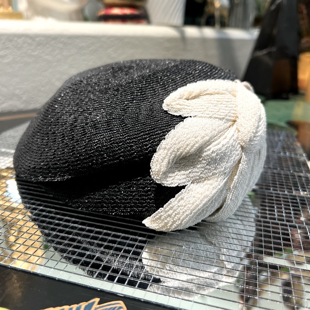 Gage Brothers & Co Vintage Hat Straw/Basket Beret Circa 1930s - 1940s